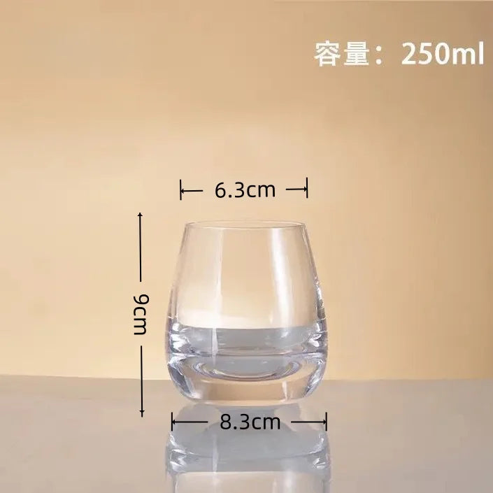 Cognac glasses, whiskey liquor glasses, household beer, red wine, glass of rock, tumbler, water glasses