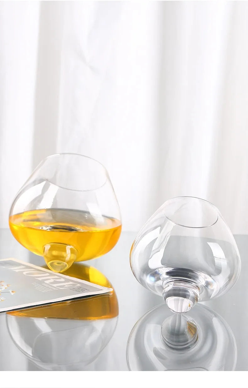 Cognac glasses, whiskey liquor glasses, household beer, red wine, glass of rock, tumbler, water glasses