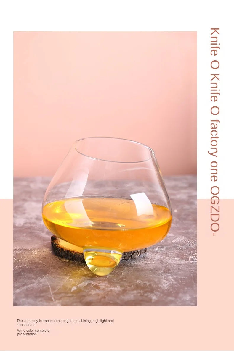 Cognac glasses, whiskey liquor glasses, household beer, red wine, glass of rock, tumbler, water glasses